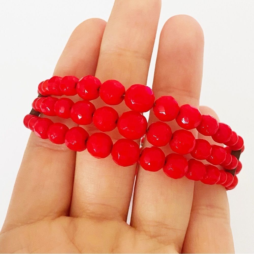 Vintage 1930s bohemian red faceted glass triple strand wire bracelet - Picture 2 of 7